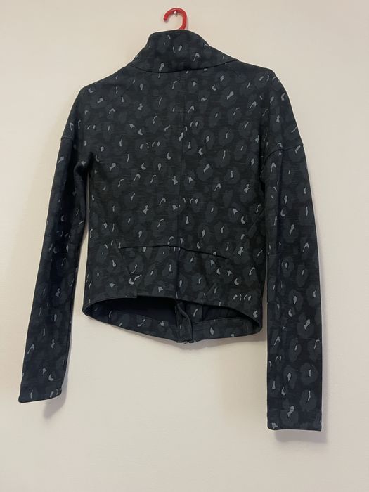 Hanorac adidas marimea xs