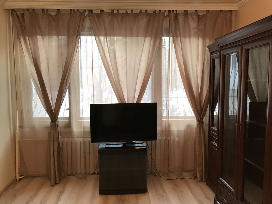 Дава се под наем Тристаен апартамент в София, Гоце Делчев - 110 кв.м за 847.62 € - Снимка #5