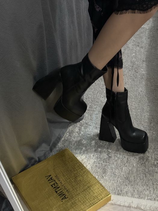 Ботфорты Valentina