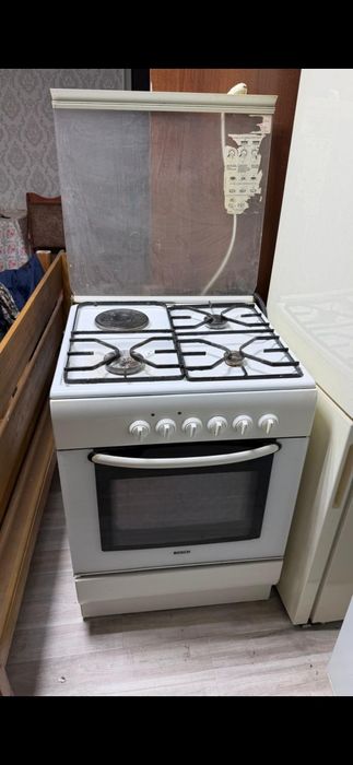 Продам газовую плиту