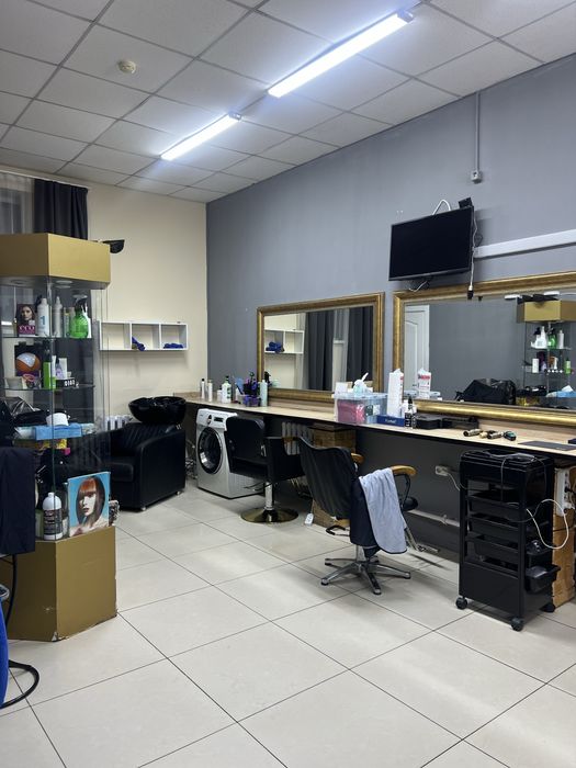 Сдам парикмахерское кресло