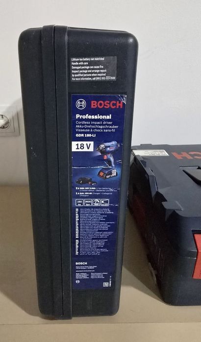 Гайковёрт Bosch GDR 180-LI