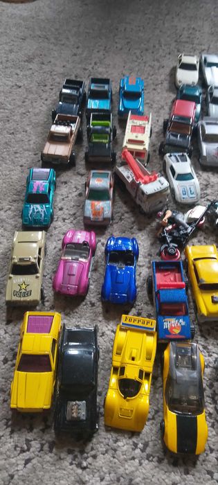 Mașinuțe vechi HotWheels de colecție