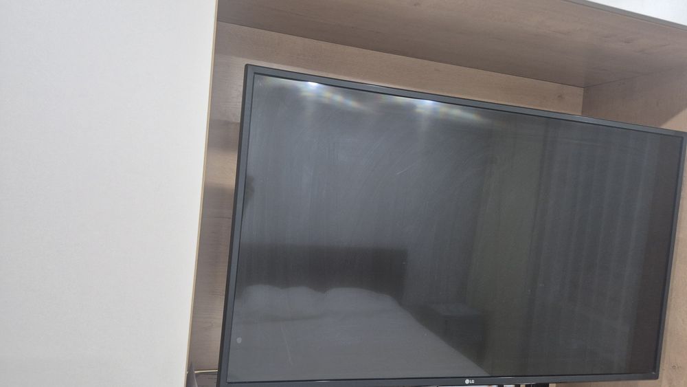 Продам телевизор LG за 15000 тг.