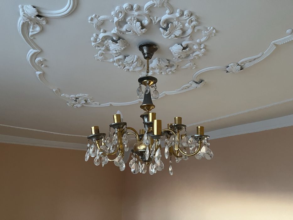 Продам люстру для зала