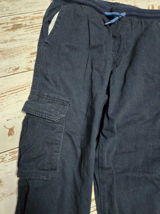 Лот от два спортни панталона 146 см.