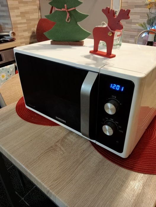 Samsung Cuptor Microwele si gril clasa AAA