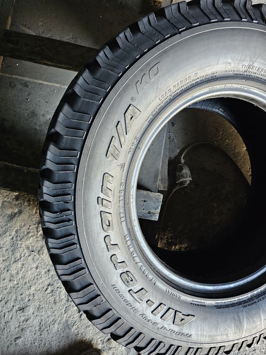 2 anvelope A/T 265 70 16 BfGoodrich 8.7mm