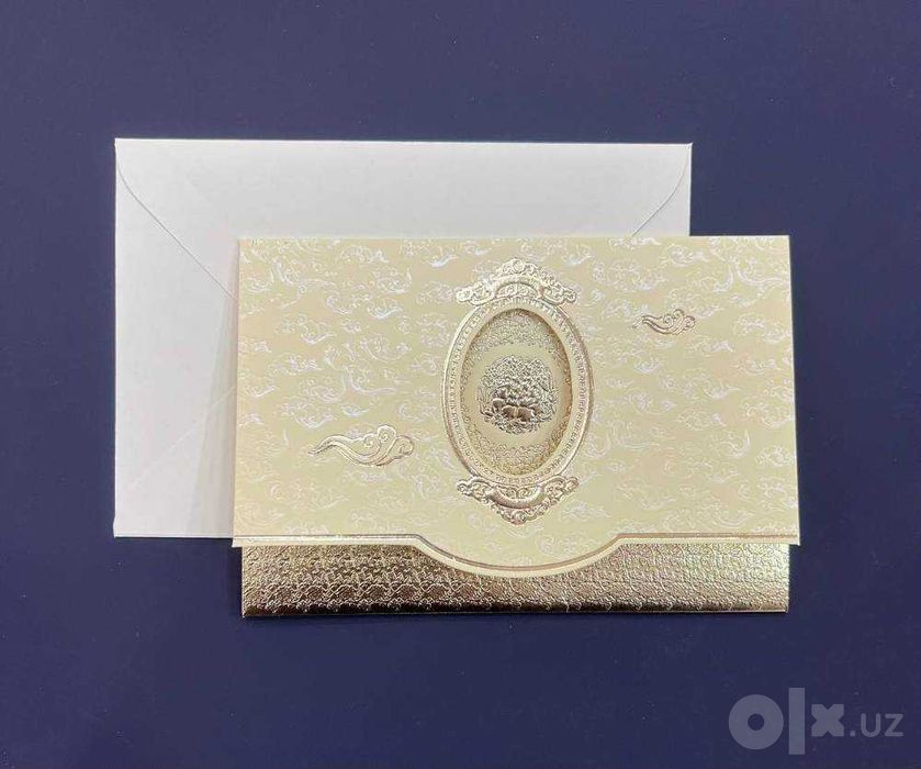 Taklifnoma — oltin foil bezakli, tez va sifatli