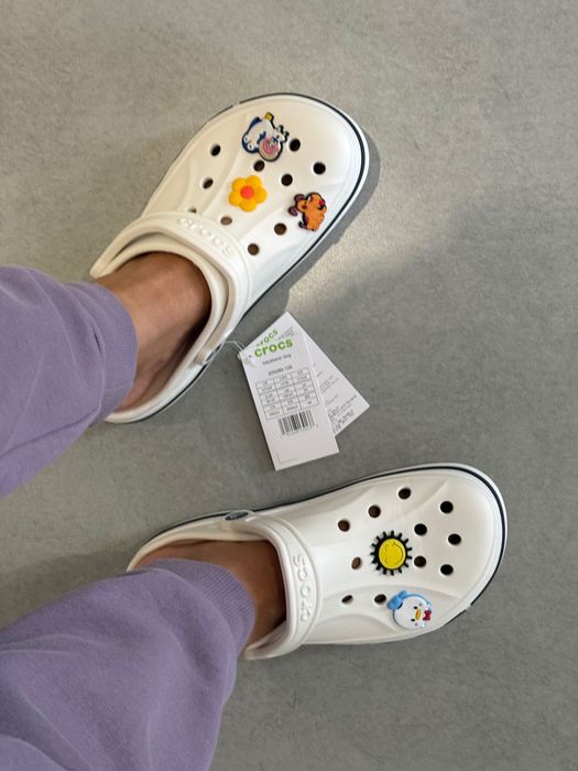 Продам Crocs женские белые