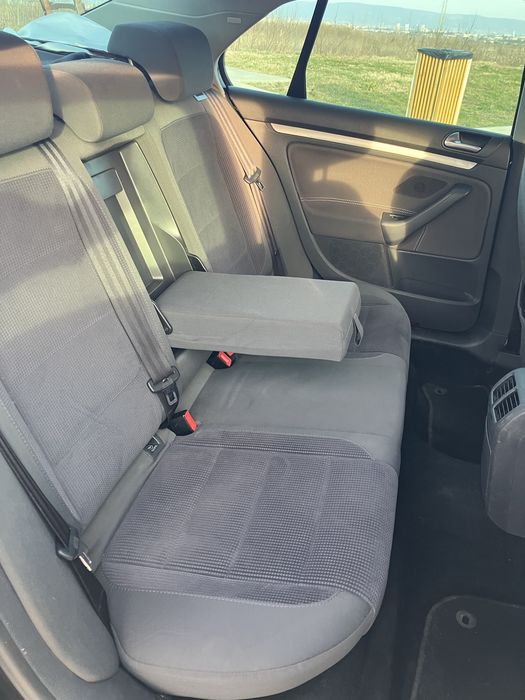 Volkswagen Jetta 1,9 Diesel Automată