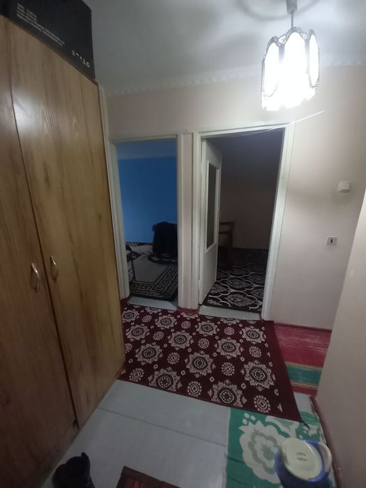 Срочно продается 3х ком кв в Чирчике 2 мкн 4 этаж рядом канечка