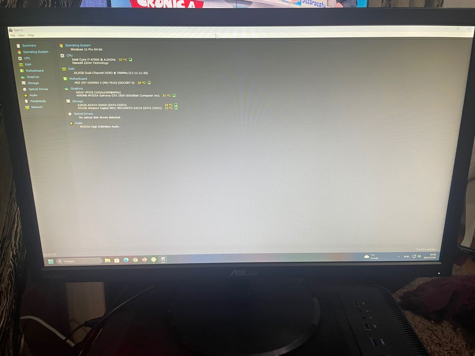 Unitate gaming +monitor tastatură mause