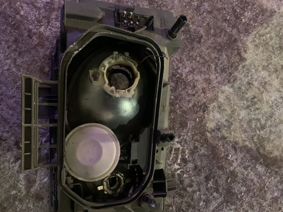 Продам Фара Дорест W124