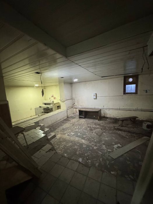 Сдаётся Цокольное помещение под типографию под склад.Бунёдкор стадион