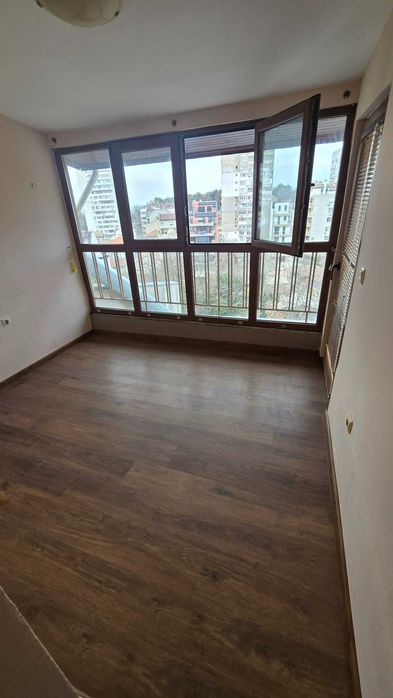 Продава се Тристаен апартамент в Варна, Цветен квартал - 77 кв.м за 1252 €/кв.м - Снимка #6