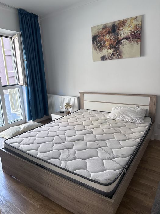 Pat culoare bej cu alb (dimensiune saltea 160x200)