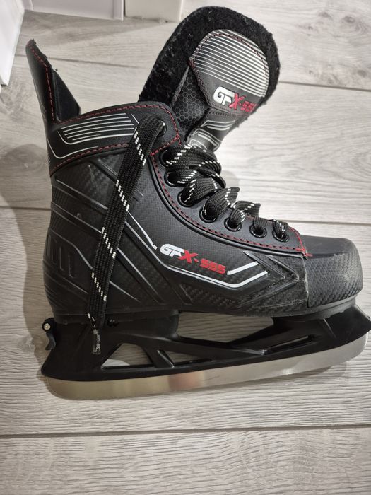 Продам коньки для мальчика