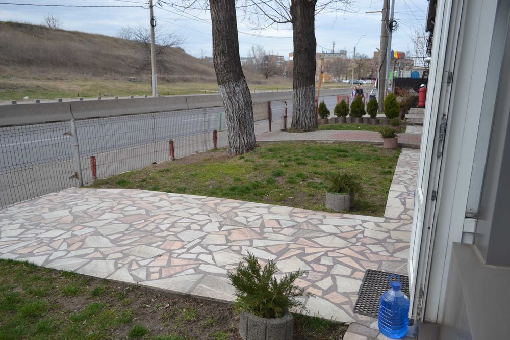 Spatiu comercial /stradal de Inchiriat