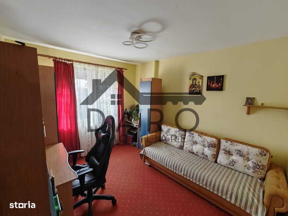 Vand apartament 3 camere