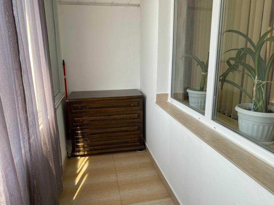 Продава се Тристаен апартамент в Ямбол, Васил Левски - 90 кв.м за 1456 €/кв.м - Снимка #8