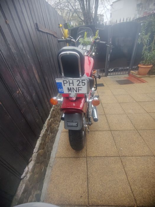 Honda Magna VF700