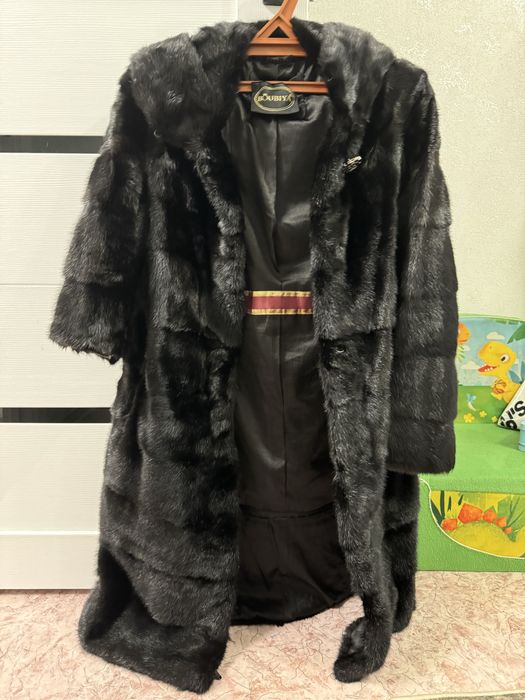 Продам шубу норковую