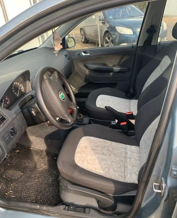 Usa portiera fata spate haion bara Skoda fabia 2003 1.2 AZQ