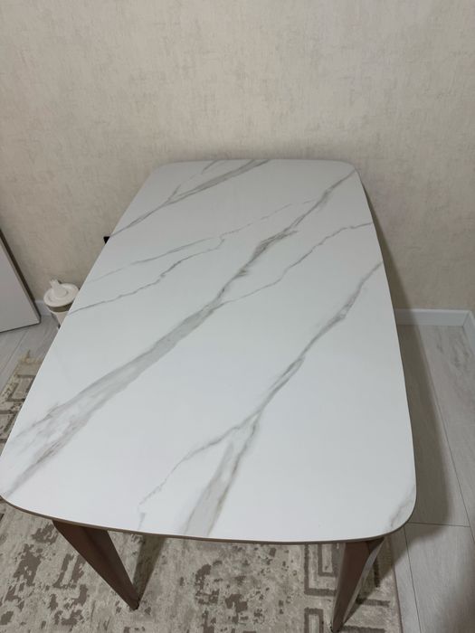 Стол каменный обеденный