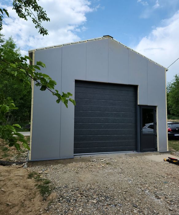 Usa de garaj/ usi tip rulou/porți secționale/ porți industriale/ usi