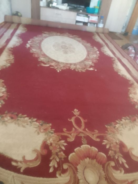 Продам ковёр 5000 тысяч тенге.