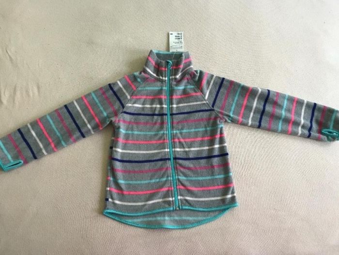Нов поларен суичър на H&M за момиченце
