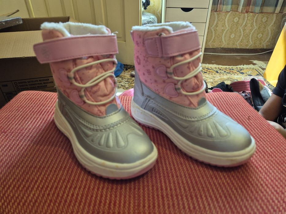 Детски боли, аптеки, маратонки