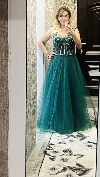 Рокля носена 2-3 ч. Без забележки