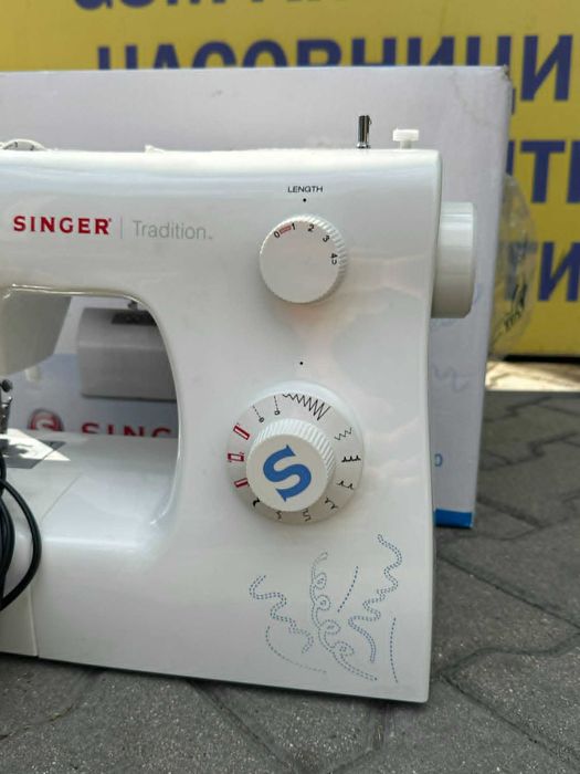 Шевна Машина SINGER 2250 TRADITION / Перфектна