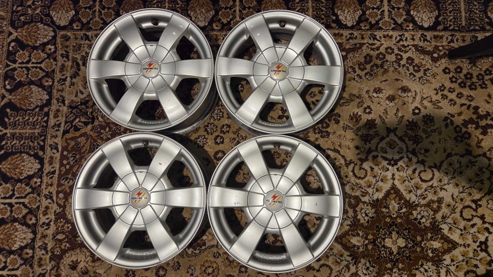 Джанти Алуминиеви - 14 цола Fondmetal 6Jx14H2  ET38, 4 отвора, Ford