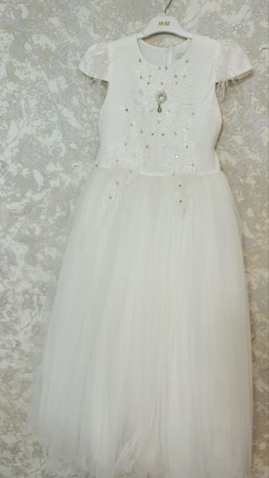 Платье бальное продам