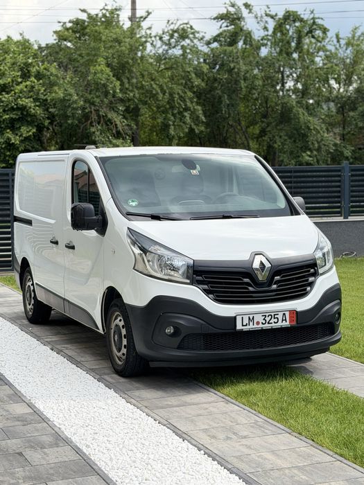 RENAULT Trafic