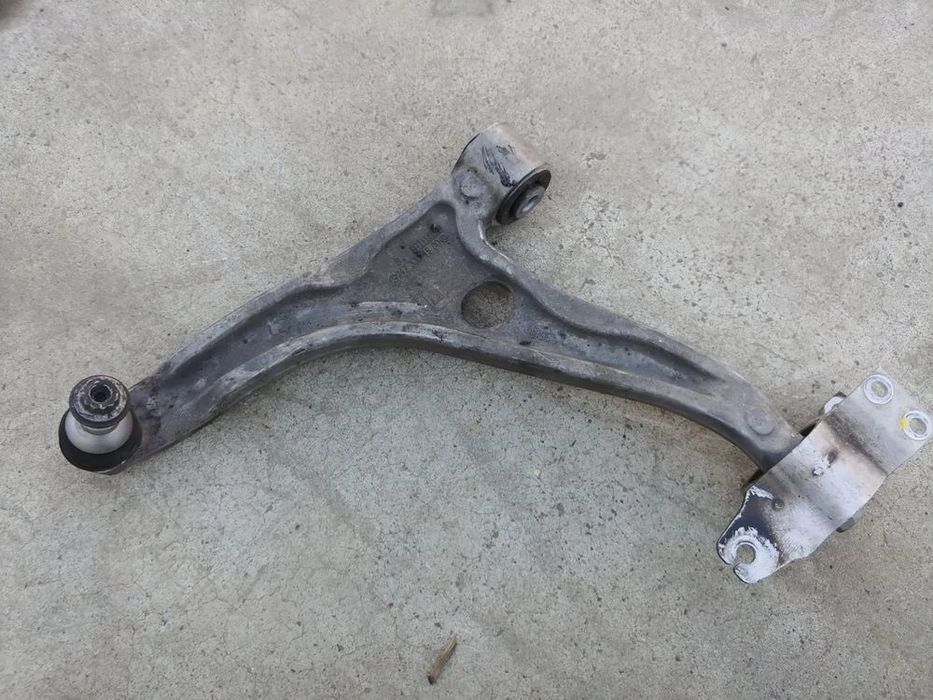 brat bascula stanga fata 1.3 t b  mercedes b-class w247 a2473331500