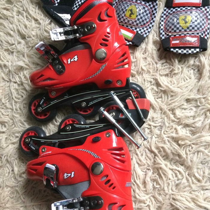 Role in-line Ferrari, 30-33