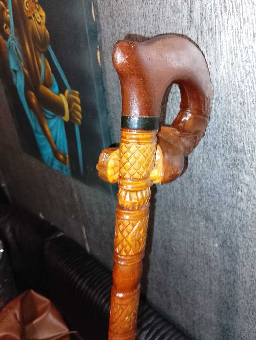 Цървули №44 и дървен бастун с глава на дракон