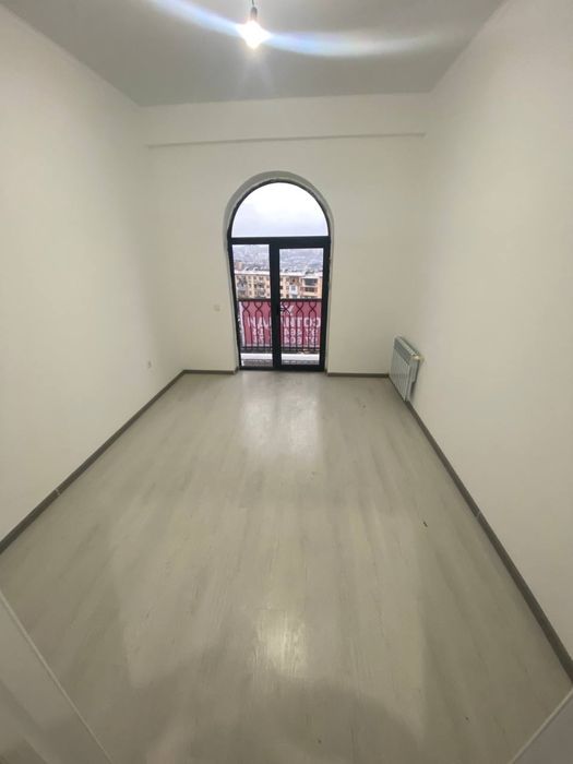 Yangiyolda Novostroyka kv.62.3 kv metr 3 xonali orientir n1 tabaka