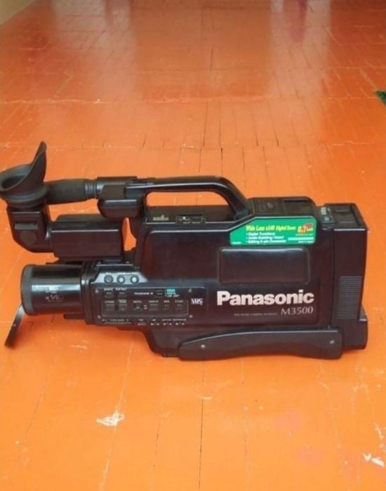 Продам видеокамеру Panasonic