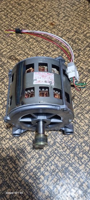 Електро мотори за перални работещии