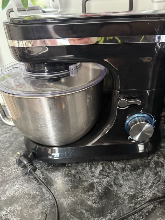 Продам тестомеску новую