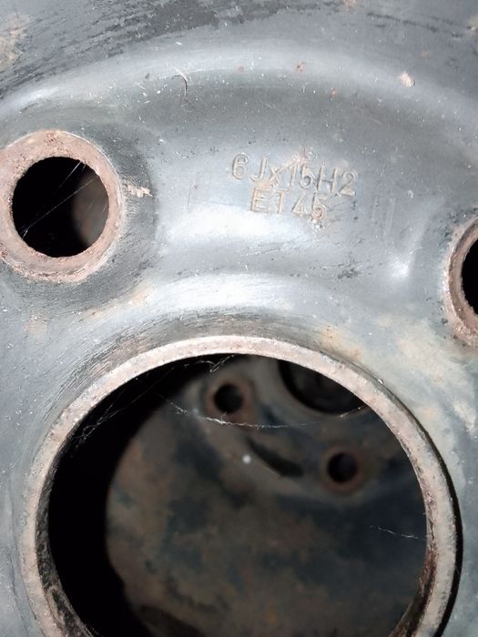 Диски на 15 Фольксваген Ауди 5 дырые