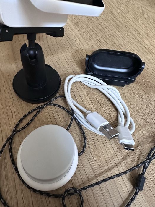 Insta360 GO 3 - camera de actiune, stare foarte buna, accesorii incluse
