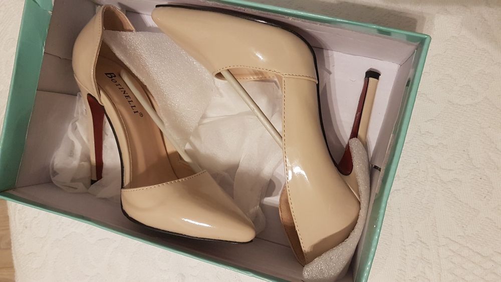Pantofi de dama Stiletto