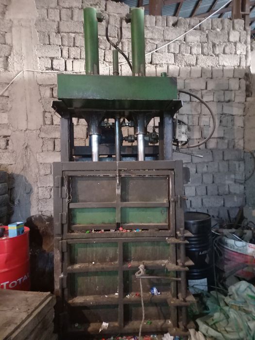 Пресс гидравлический вертикальный