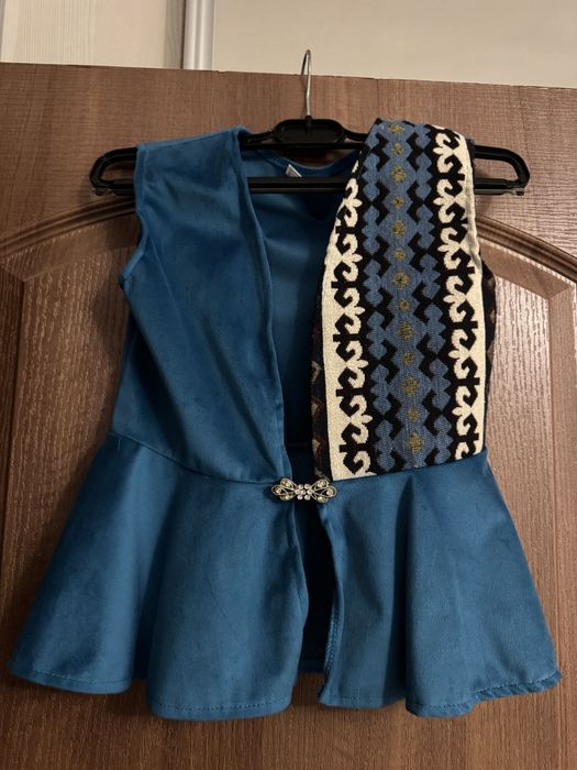 Казахские национальные этно жилеты для девочек